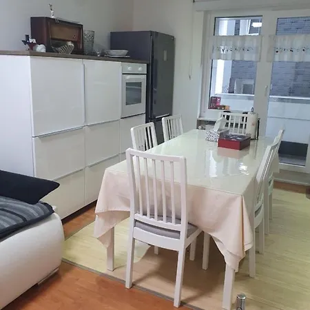 Nice Apartment Duesseldorf Central Appartement Düsseldorf